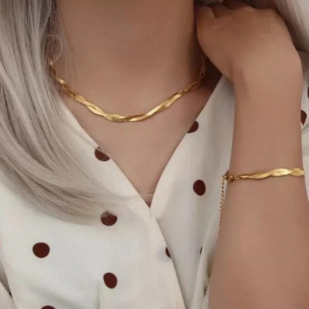 NEW DOUBLE LAYER HERRINGBONE 18K GOLD CHAIN NECKLACE - Picture 3 of 5